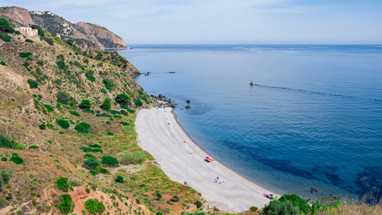 cala del pino nerja como llegar