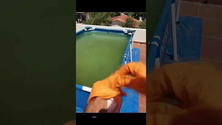como limpiar una piscina de plastico