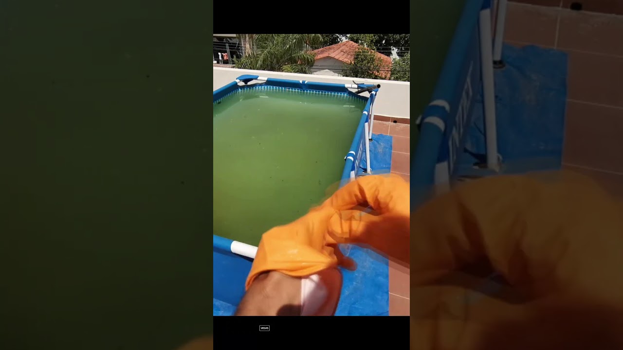 como limpiar una piscina de plastico