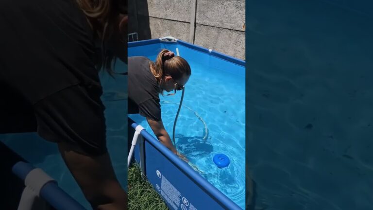 como limpiar una piscina sin limpiafondos