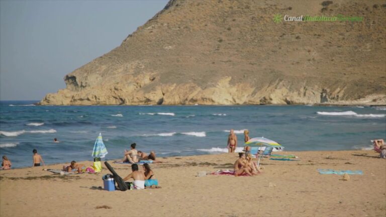como llegar al playazo de rodalquilar