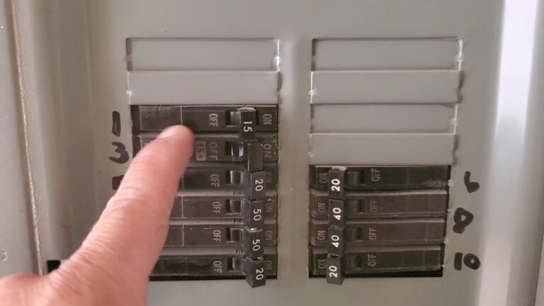 como saber si se ha ido la luz en casa