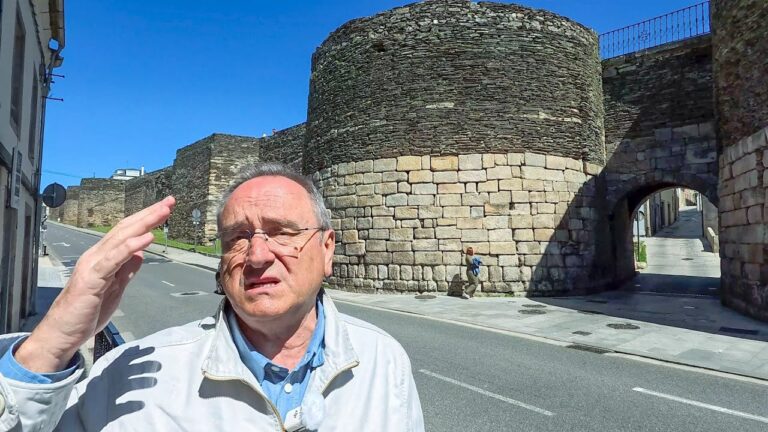 cuanto mide la muralla de lugo