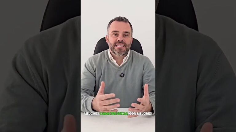 que mira un tasador en una casa