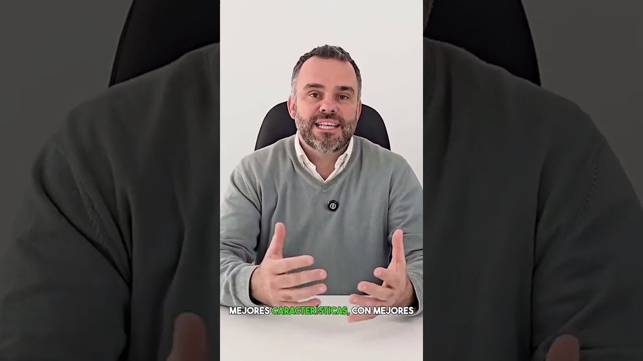 que mira un tasador en una casa